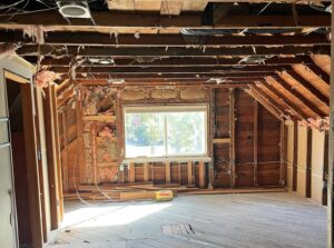 Image of a Portland Home during the mitigation process of a water damage